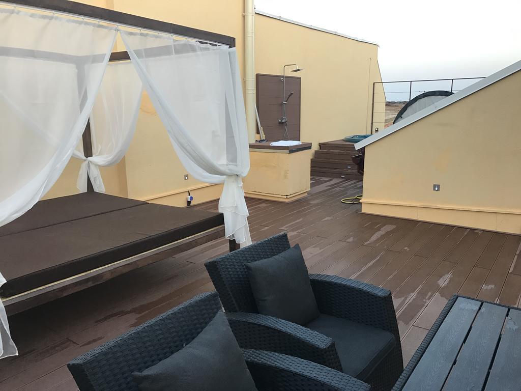Scandik Terrace